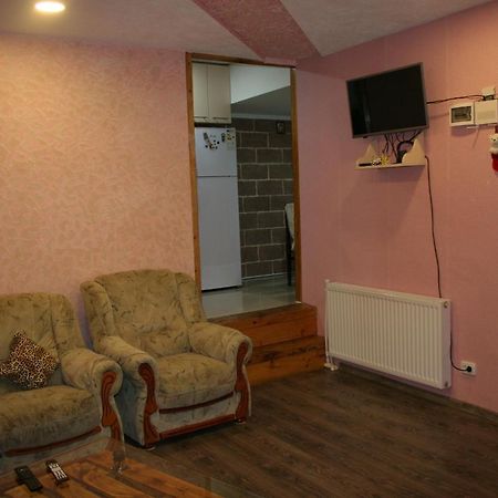 Guest House Nima Borjomi Exterior foto